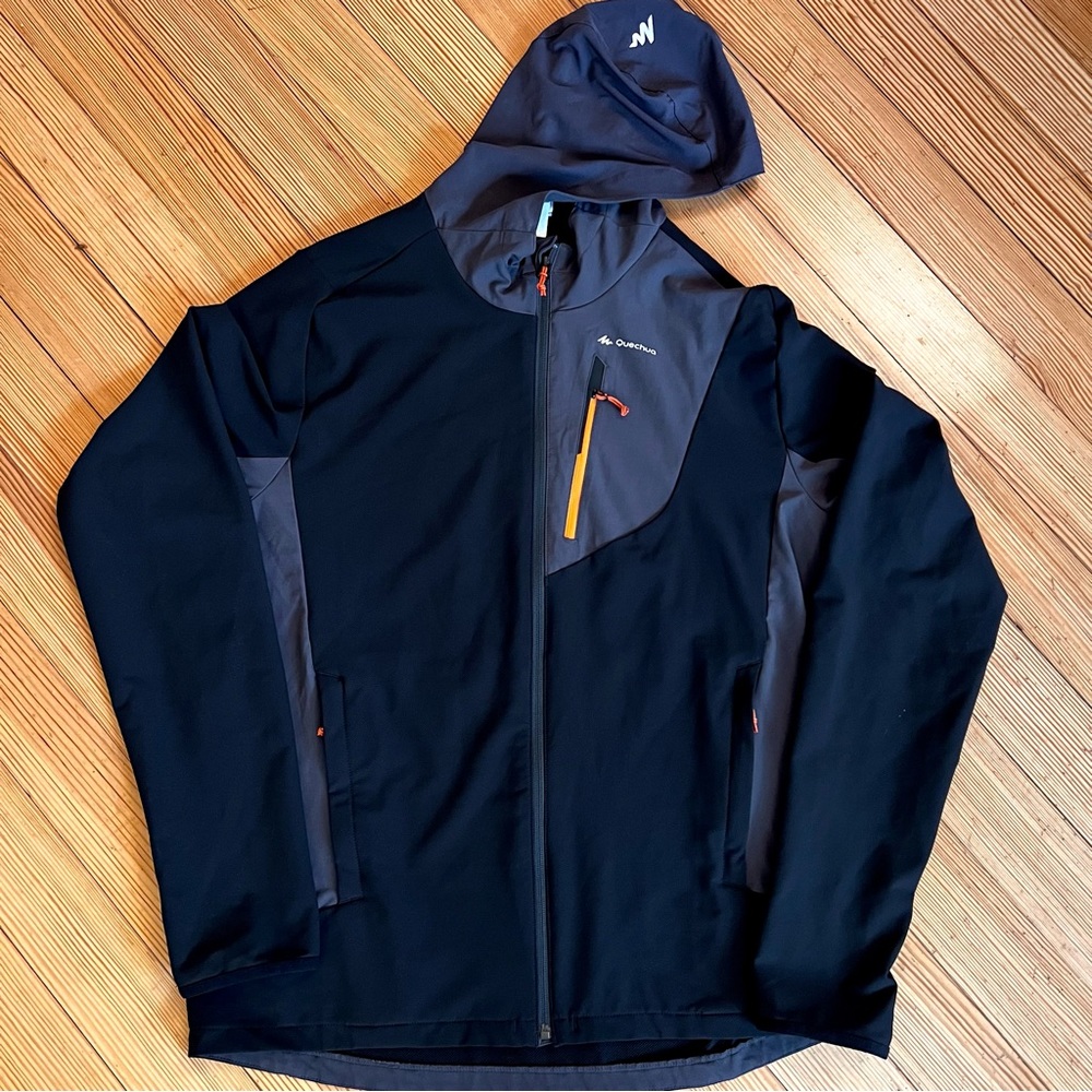 Decathlon / Quechua Trek 900 Men’s Black L lightweight Jacket Barely Worn